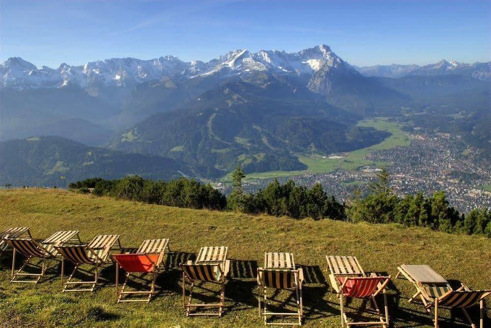 Grand Hotel Sonnenbichl Garmisch-Partenkirchen Esterno foto